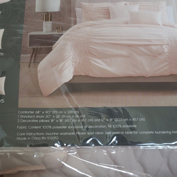 - Hallmart Collectibles

Amalina 4-Pc. Comfor - Picture 10 of 12